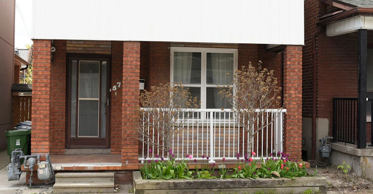 2 Upper-576 Ossington Avenue S, Toronto, ON, M6G 3T5 - 3