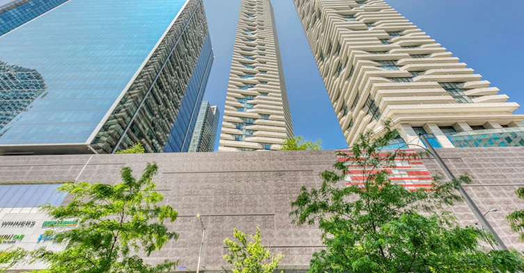 2004-100 Harbour Street, Toronto, ON, M5J 1B7