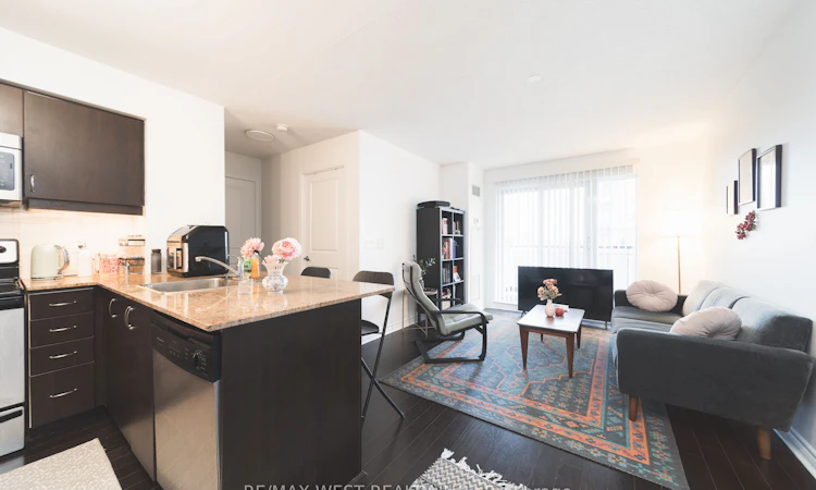 524-27 Rean Drive