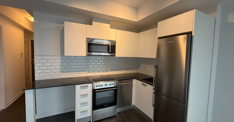 806-42 Charles Street E, Toronto, ON, M4Y 0B7 - 5