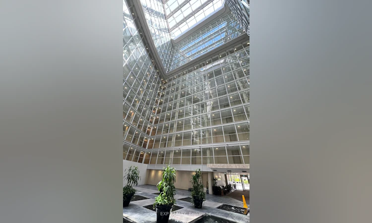 306-650 Queens Quay W