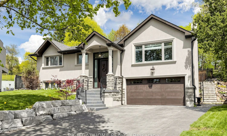 41 Larabee Crescent