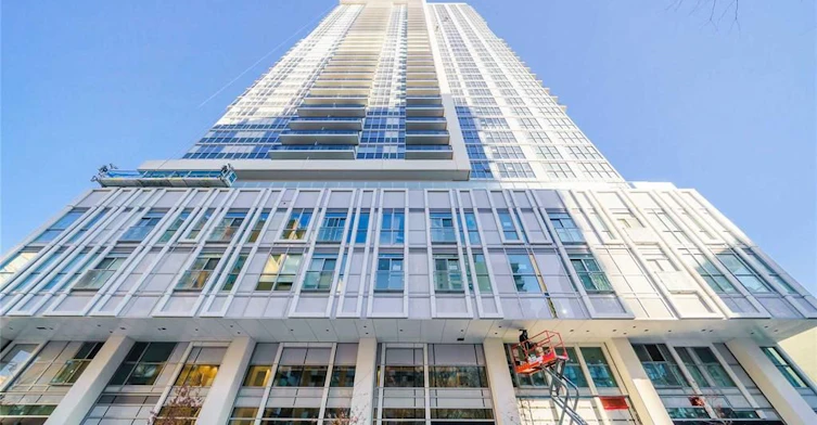 1011-77 Mutual Street, Toronto, ON, M5B 2A9