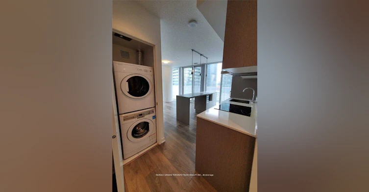 2402-100 Harbour Street, Toronto, ON, M5J 0B5 - 6