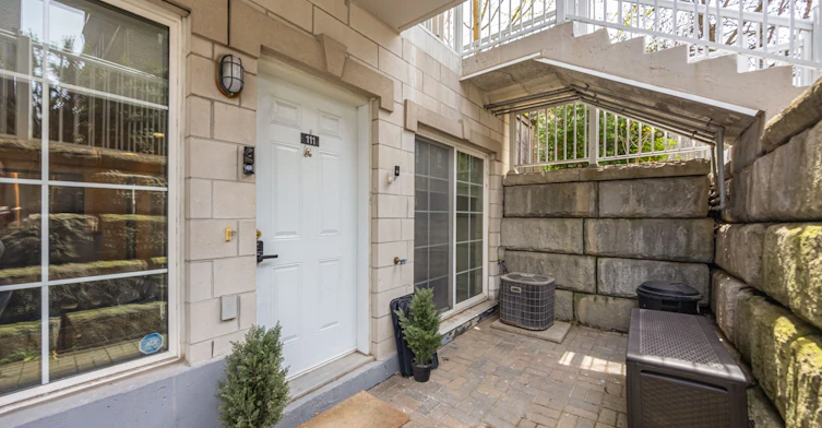111-163 Bleecker Street, Toronto, ON, M4X 1L9 - 2