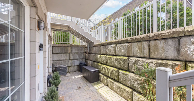 111-163 Bleecker Street, Toronto, ON, M4X 1L9 - 3