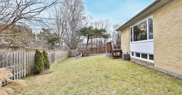Lower-12 Firthway Court, Toronto, ON, M3B 2K2 - 11