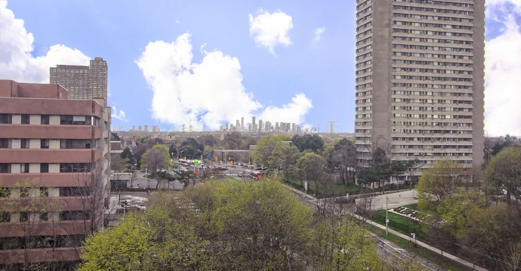 909-10 Sunny Glen Way, Toronto, ON, M3C 2Z3 - 32