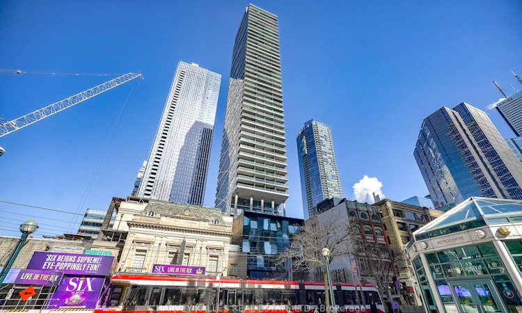 1507-224 King Street W