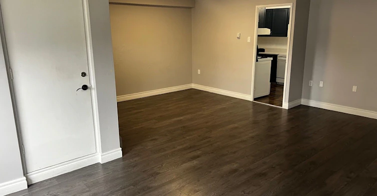 202-130 Neptune Drive, Toronto, ON, M6A 1X5 - 11