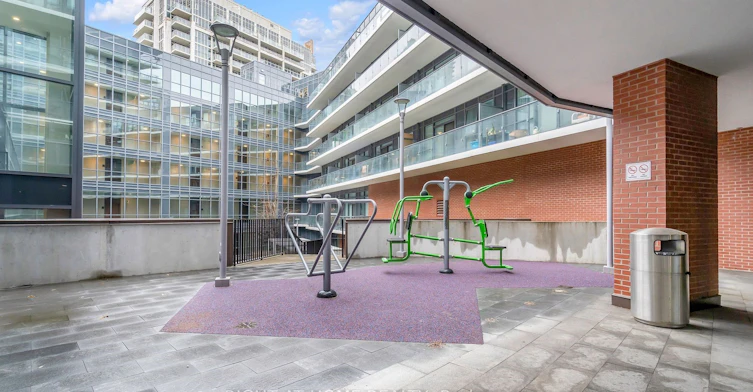 511-38 Iannuzzi Street, Toronto, ON, M5V 0S2 - 25