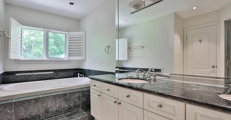 38 Gwendolen Crescent, Toronto, ON, M2N 2L7 - 18