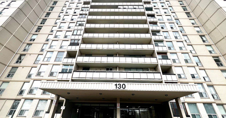 905-130 Neptune Drive, Toronto, ON, M6A 1X5