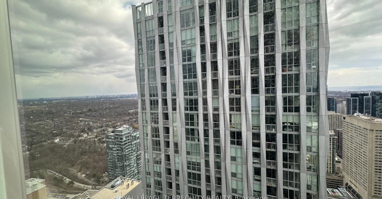 4906-11 Yorkville Avenue, Toronto, ON, M4W 0B7 - 4