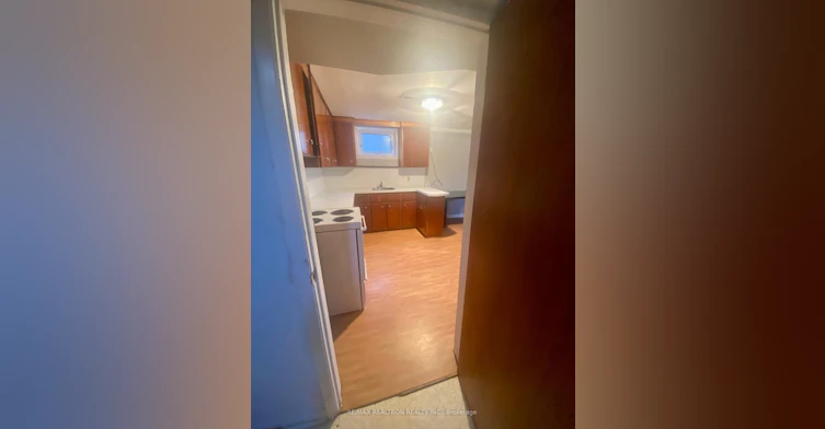 26 Cavotti Crescent, Toronto, ON, M3H 4V1 - 3
