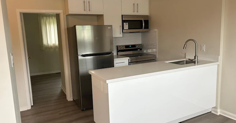 22 Tanjoe Crescent, Toronto, ON, M2M 1P7 - 2