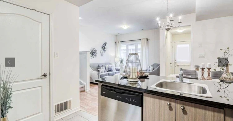 07-21 Coneflower Crescent, Toronto, ON, M2R 0A5 - 9