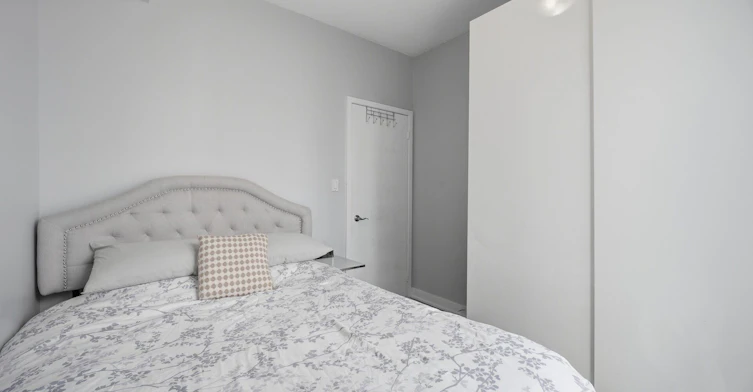 1907-126 Simcoe Street, Toronto, ON, M5H 4E6 - 27