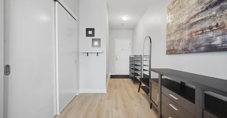 1907-126 Simcoe Street, Toronto, ON, M5H 4E6 - 8