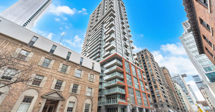 1907-126 Simcoe Street, Toronto, ON, M5H 4E6 - 38