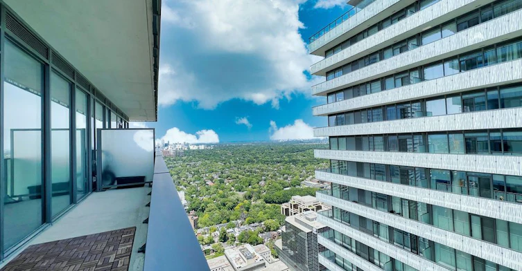 LPH5106-42 Charles Street E, Toronto, ON, M4Y 1T4 - 2