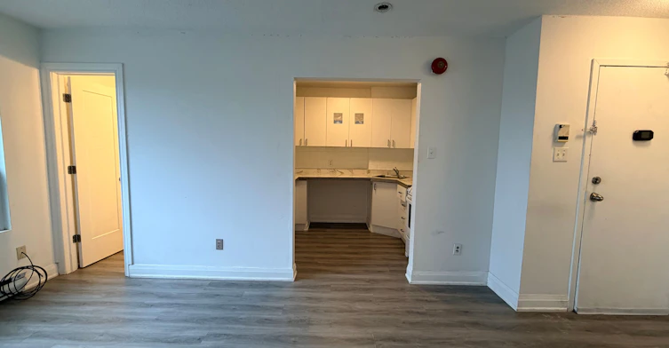 14-102 Greensides Avenue, Toronto, ON, M6C 1B9 - 4