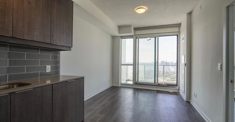 2211-32 Forest Manor Road, Toronto, ON, M2J 0H2 - 5