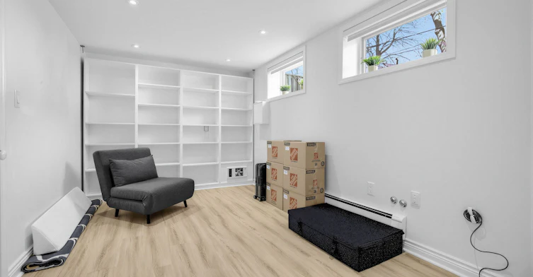 96 Whitehall Road, Toronto, ON, M4W 2C7 - 33