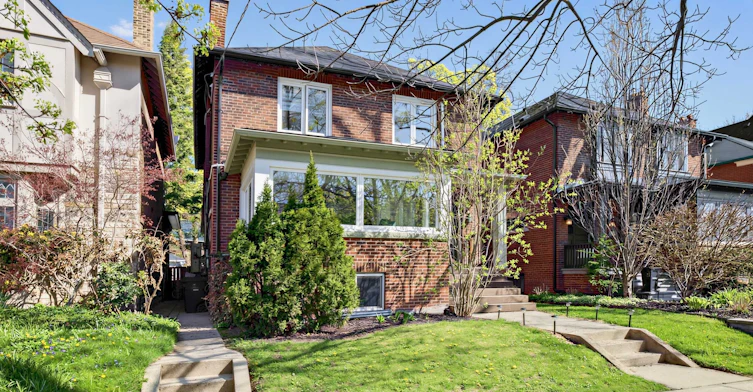 96 Whitehall Road, Toronto, ON, M4W 2C7 - 2