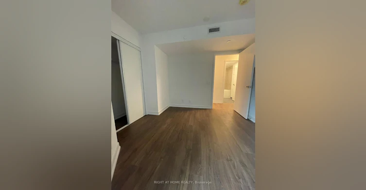 209-30 Tretti Way, Toronto, ON, M3H 0E3 - 6