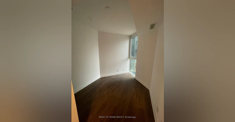 209-30 Tretti Way, Toronto, ON, M3H 0E3 - 8