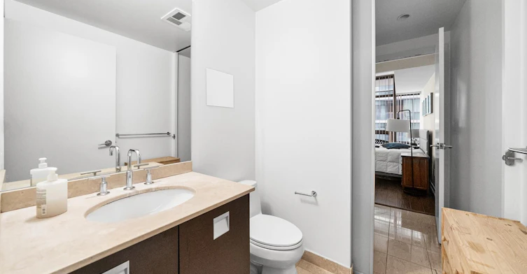 2908-33 Charles Street E, Toronto, ON, M4Y 0A2 - 19