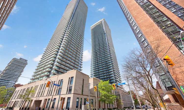 2801-1080 Bay Street