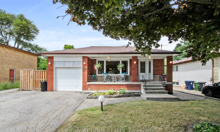220 Homewood Avenue