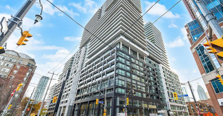 2815 E-70 Princess Street, Toronto, ON, M5A 0X6