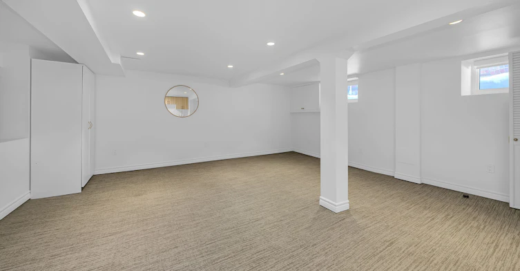 Bsmnt-146 Cranbrooke Avenue, Toronto, ON, M5M 1M5 - 7