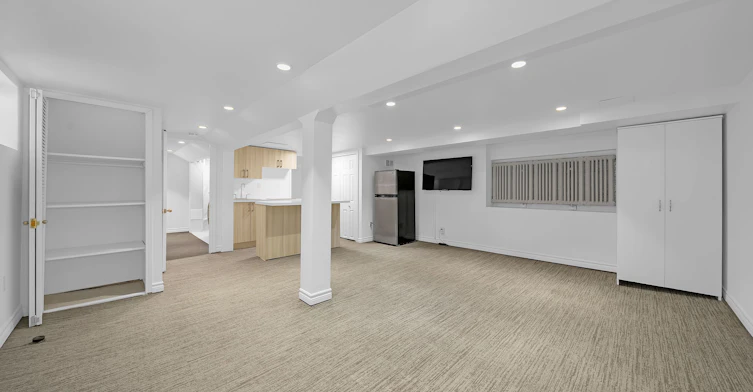 Bsmnt-146 Cranbrooke Avenue, Toronto, ON, M5M 1M5