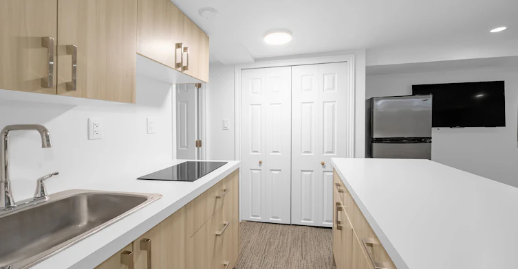 Bsmnt-146 Cranbrooke Avenue, Toronto, ON, M5M 1M5 - 11