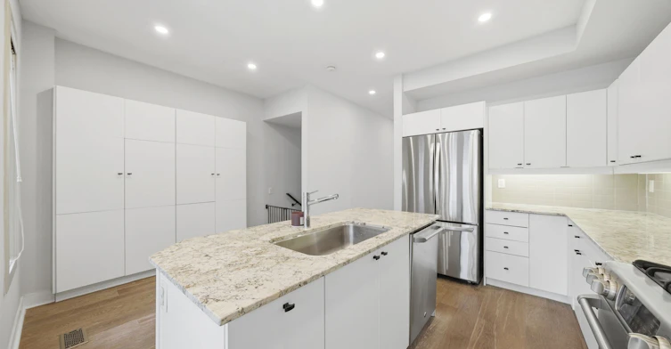 99A Walmer Road, Toronto, ON, M5R 2X6 - 12