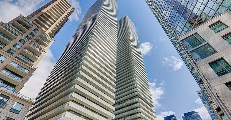 3909-50 Charles Street E, Toronto, ON, M4Y 0C3