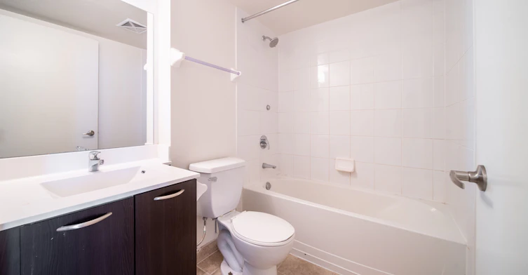 1320-38 Joe Shuster Way, Toronto, ON, M6K 0A5 - 11