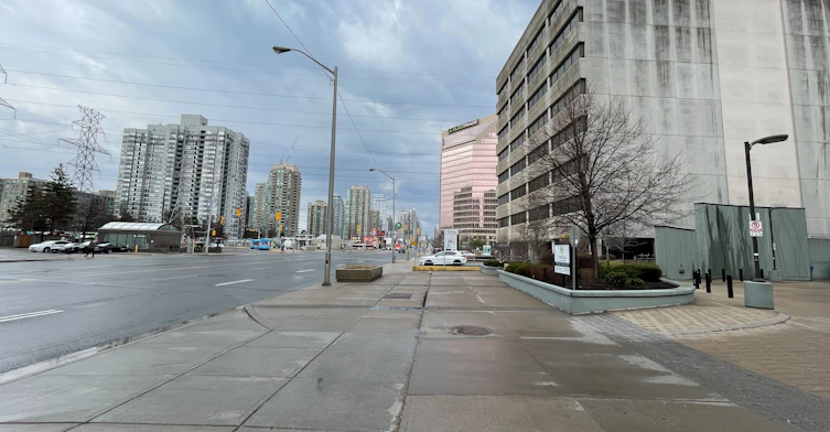 1804-5740 Yonge Street, Toronto, ON, M2M 0B1 - 26