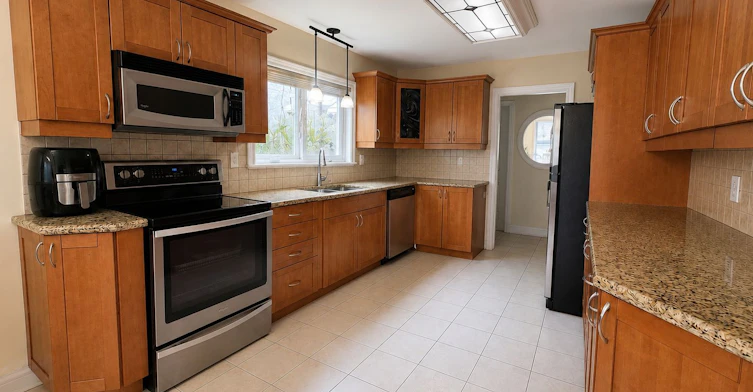 B-7 Fontainbleau Drive, Toronto, ON, M2M 1P1 - 8