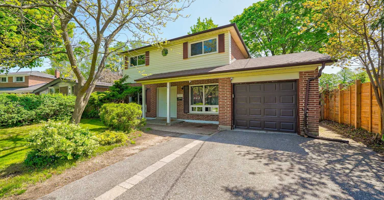 50 Axsmith Crescent, Toronto, ON, M2J 3K3 - 3
