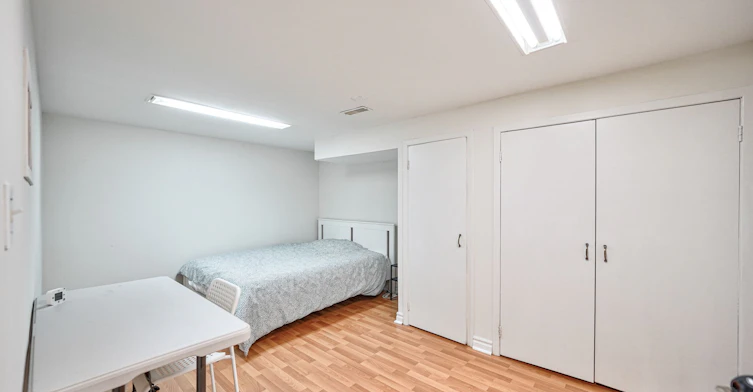 50 Axsmith Crescent, Toronto, ON, M2J 3K3 - 38