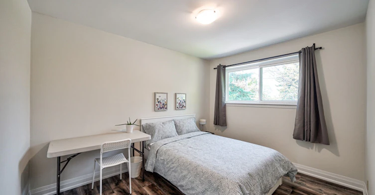 50 Axsmith Crescent, Toronto, ON, M2J 3K3 - 23