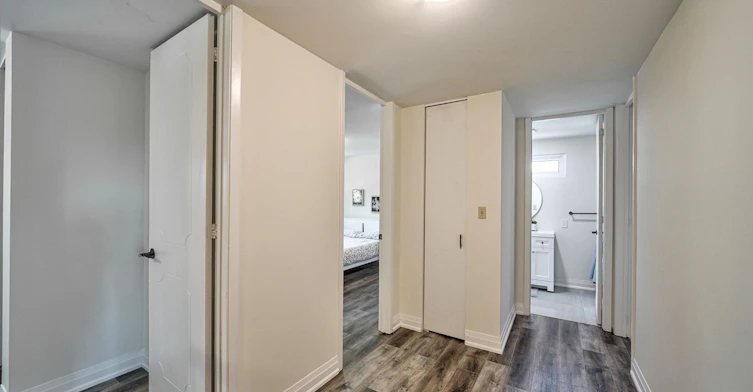 50 Axsmith Crescent, Toronto, ON, M2J 3K3 - 22