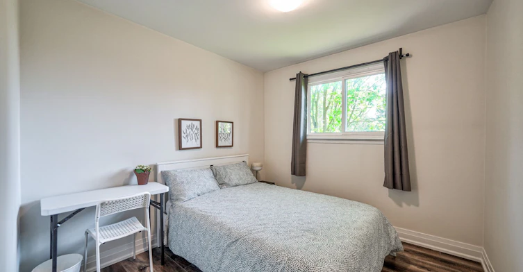 50 Axsmith Crescent, Toronto, ON, M2J 3K3 - 32