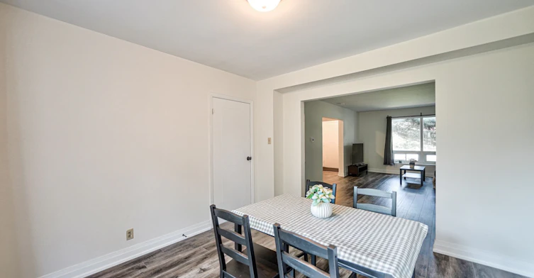 50 Axsmith Crescent, Toronto, ON, M2J 3K3 - 13