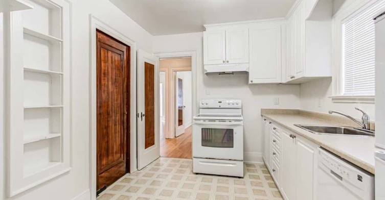 138 Castlewood Road, Toronto, ON, M5N 2L6 - 11